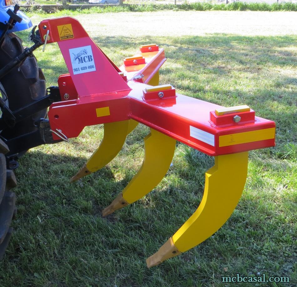 Arado subsolador cinco brazos 8 Arado subsolador cinco brazos 8