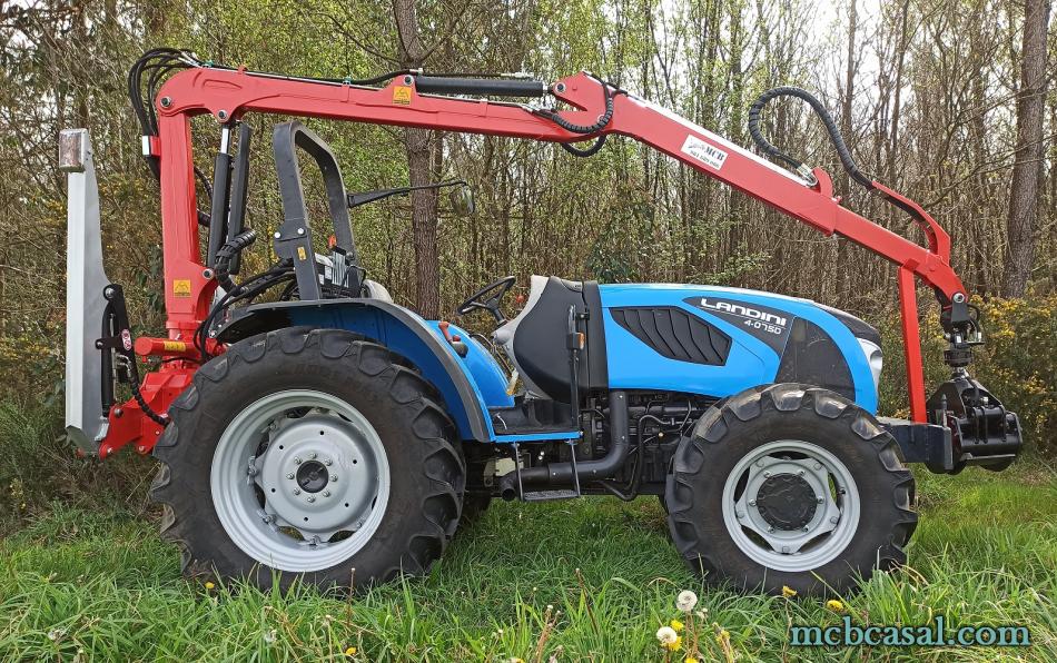 Grúa 5 M acoplada a Landini 4-075D 10