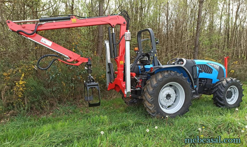 Grúa 5 M acoplada a Landini 4-075D 5