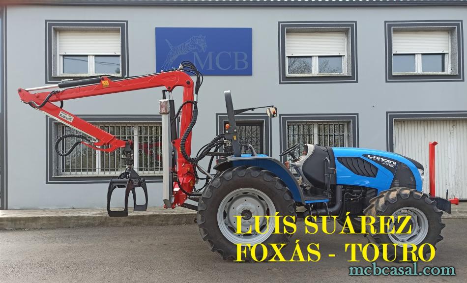 Grúa 5 M acoplada a Landini 4-075D 1