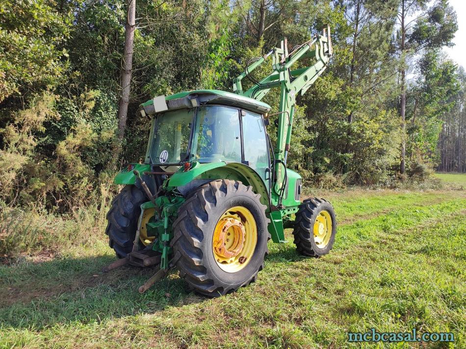 John Deere 5820 F 6 John Deere 5820 F 6
