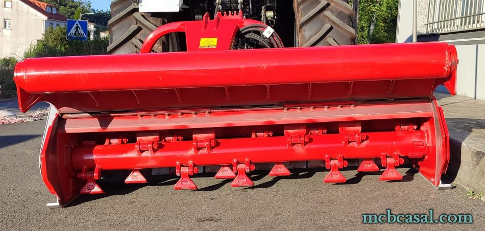 Trituradoras con puerta trasera hidráulica 8