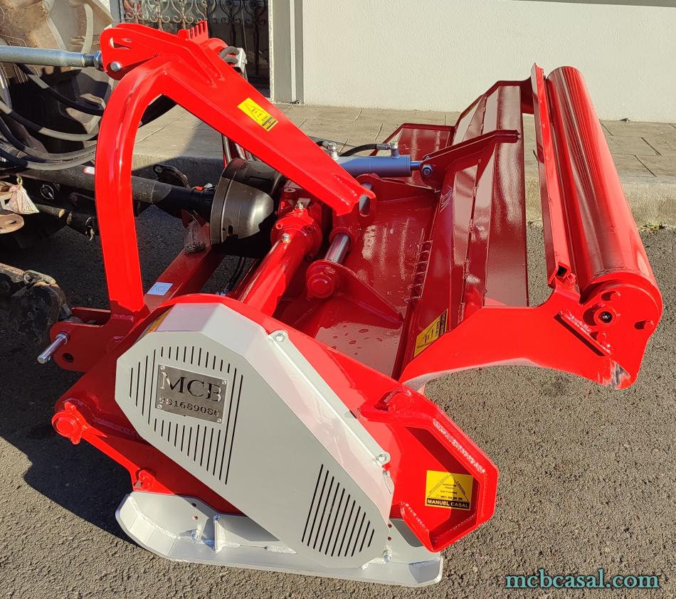 Trituradoras con puerta trasera hidráulica 11