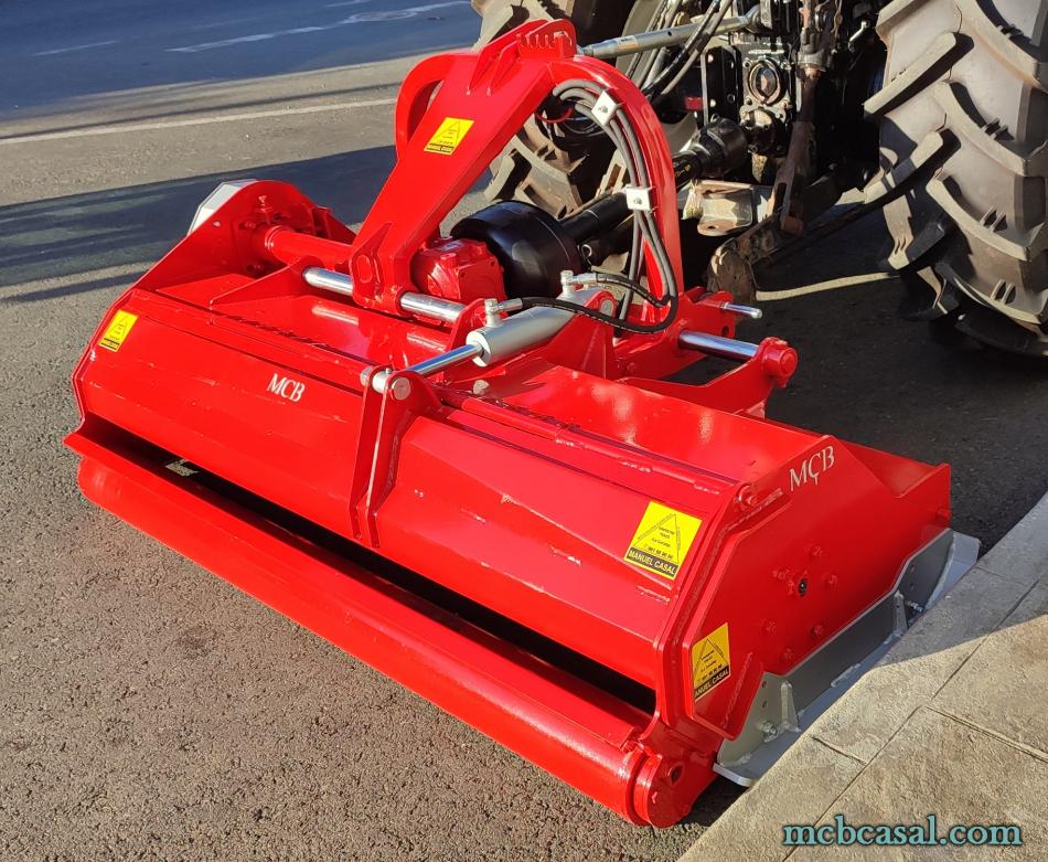 Trituradoras con puerta trasera hidráulica 13