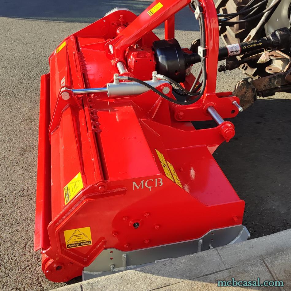 Trituradoras con puerta trasera hidráulica 14