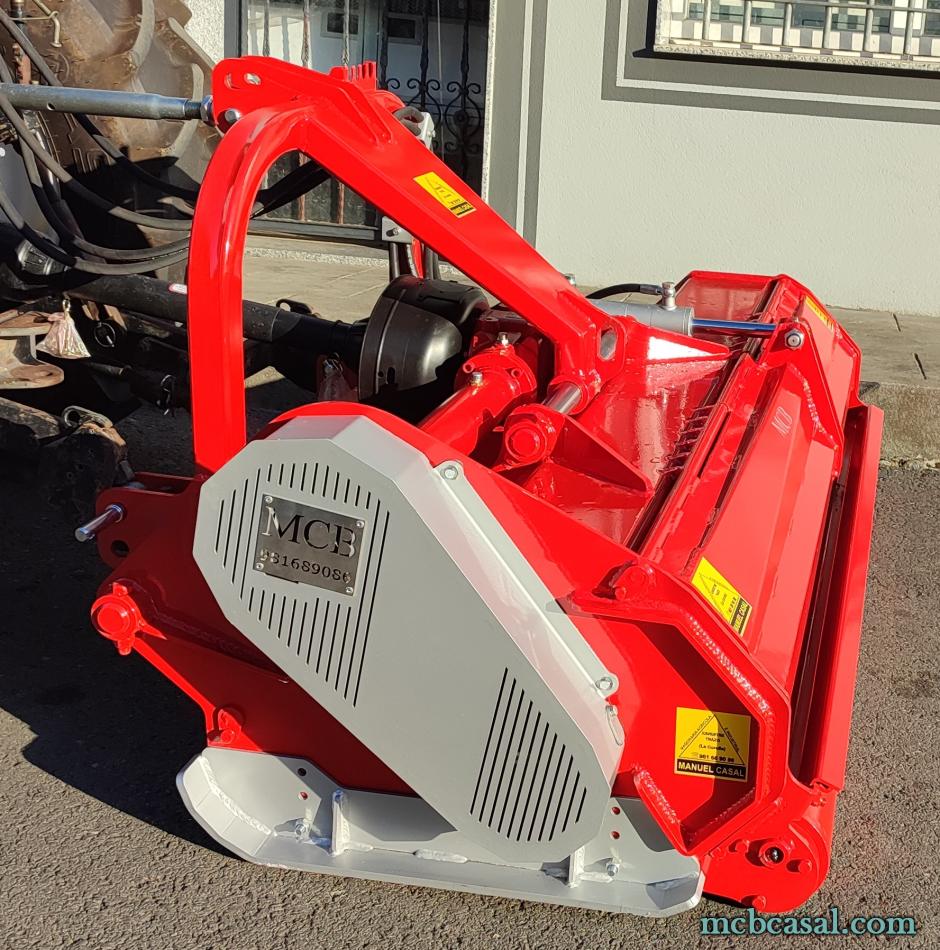 Trituradoras con puerta trasera hidráulica 12